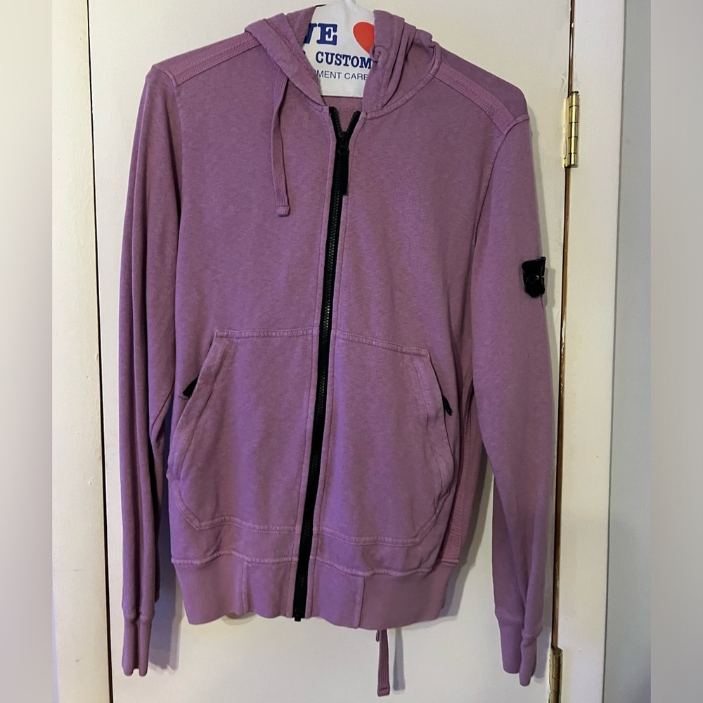 Two piece matching purple stone island sweatsuit. Excellent condition. Medium